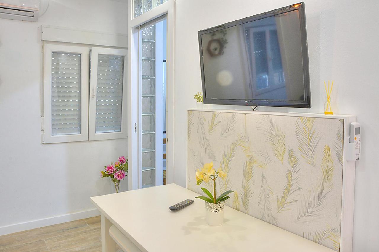 סביליה Family Apartment In Triana מראה חיצוני תמונה